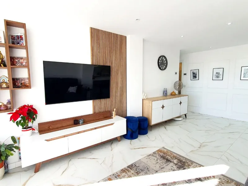 Stunning Fully Renovated Apartment – Fuengirola