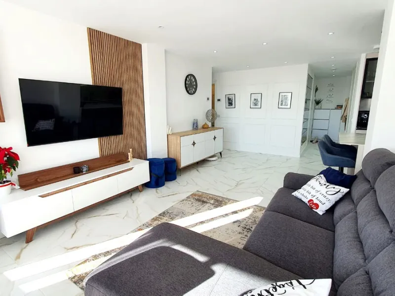Stunning Fully Renovated Apartment – Fuengirola