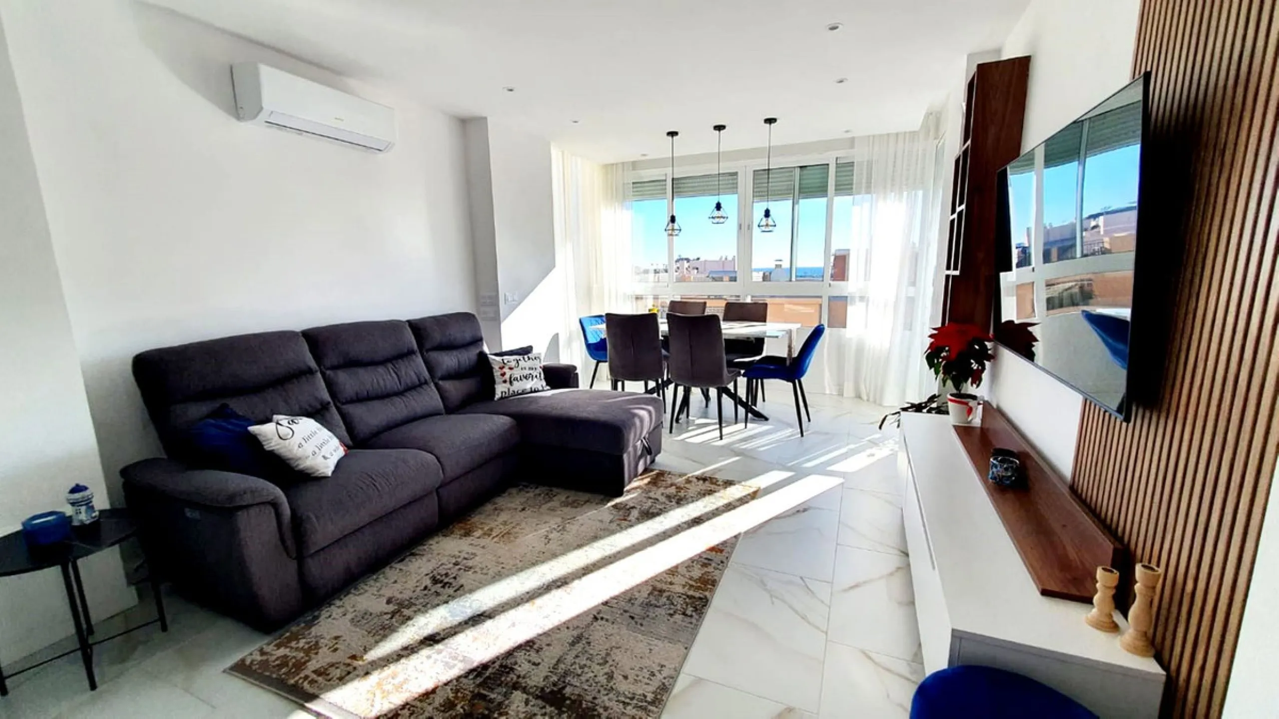 Stunning Fully Renovated Apartment – Fuengirola