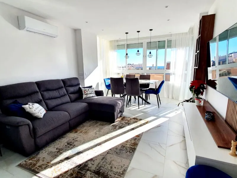 Stunning Fully Renovated Apartment – Fuengirola