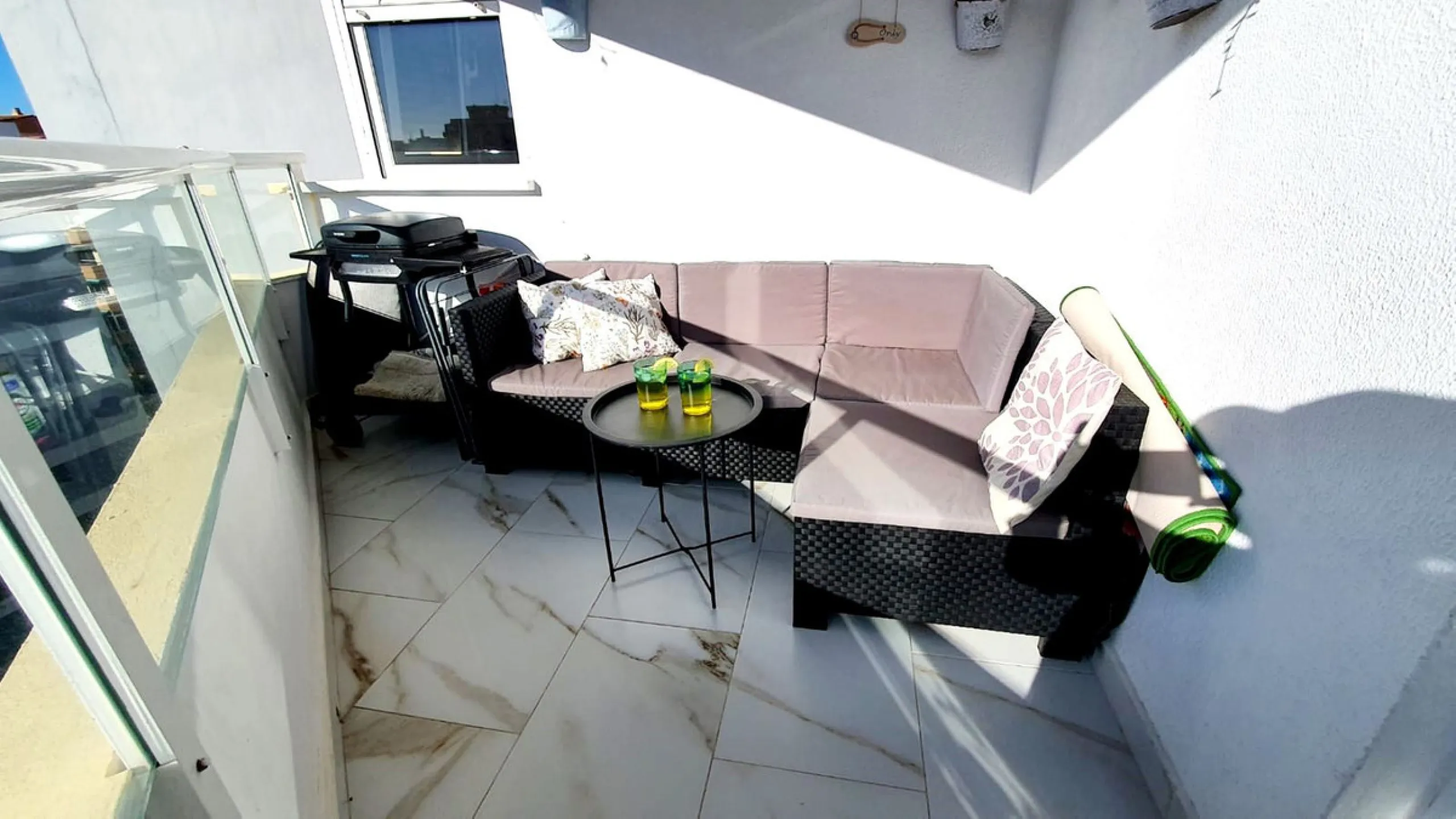 Stunning Fully Renovated Apartment – Fuengirola