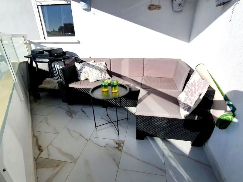 Stunning Fully Renovated Apartment – Fuengirola