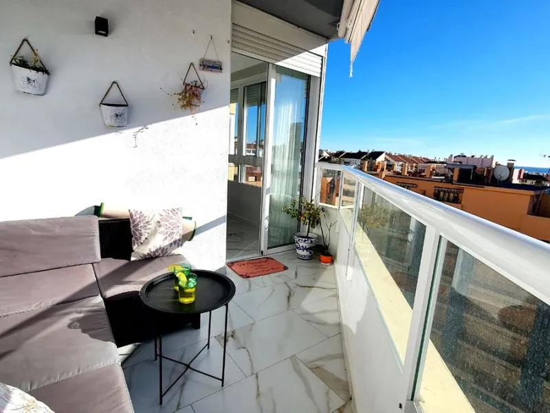 Stunning Fully Renovated Apartment – Fuengirola
