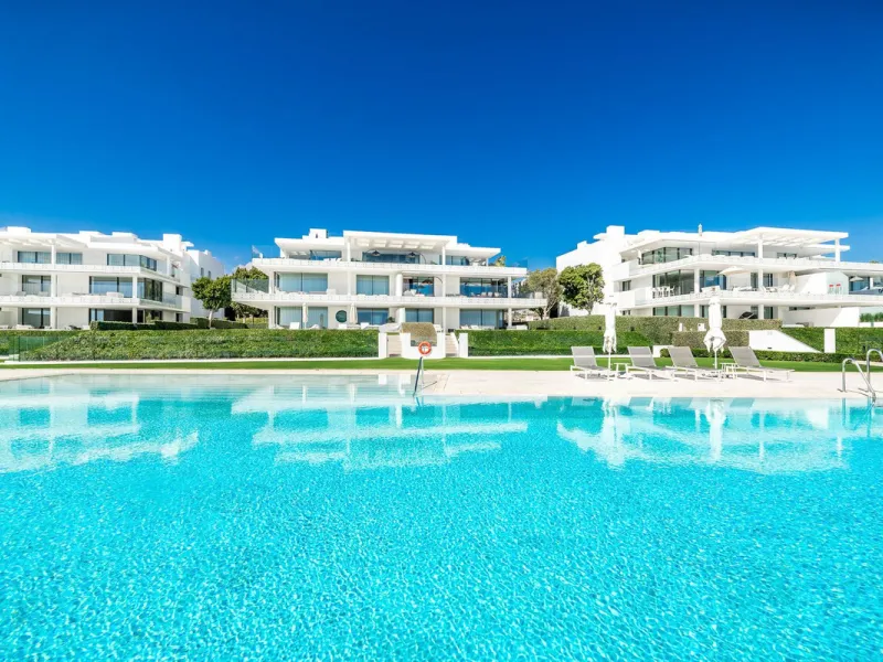 Luxury Beachfront Apartment in Emare Residential Complex