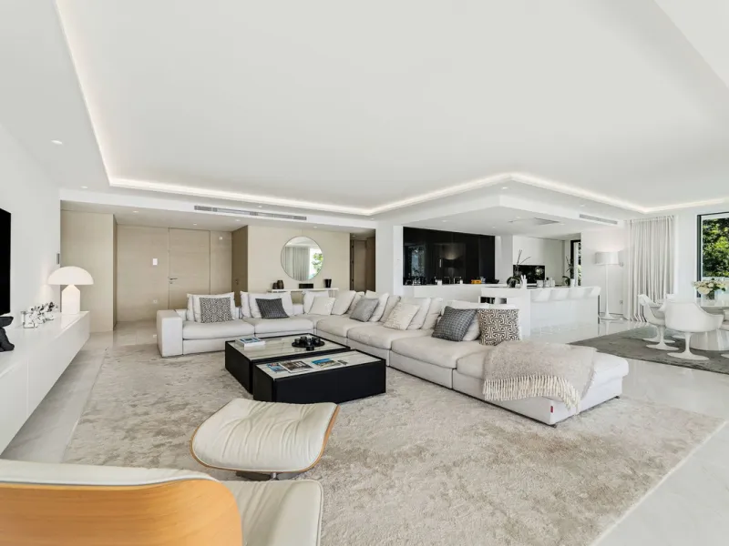 Luxury Beachfront Apartment in Emare Residential Complex