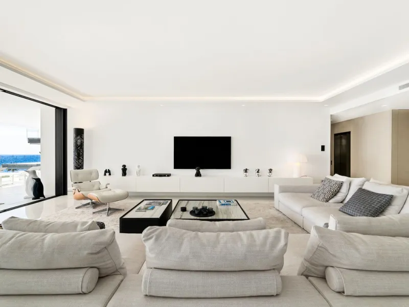 Luxury Beachfront Apartment in Emare Residential Complex