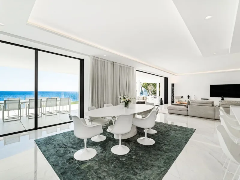 Luxury Beachfront Apartment in Emare Residential Complex
