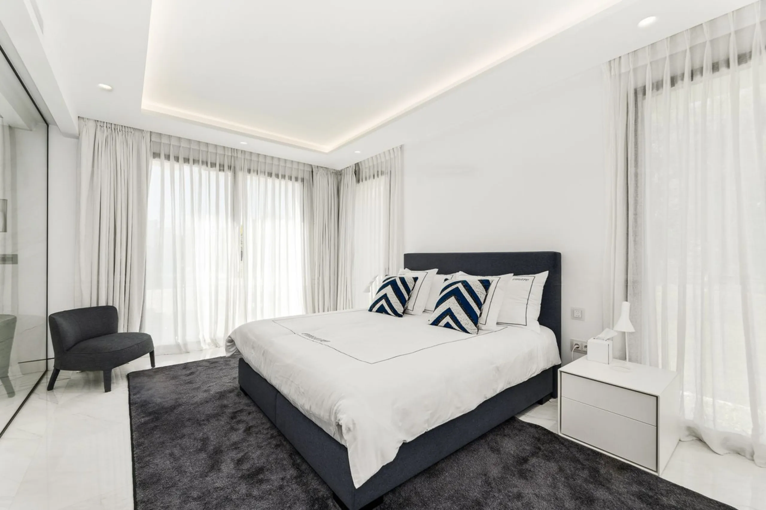 Luxury Beachfront Apartment in Emare Residential Complex