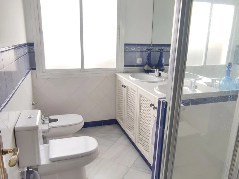 Apartment - Middle Floor Apartment в продаже в Marbella, Málaga. В доме 4 спален и 3 ванных комнат. Площадь дома 158 м²
