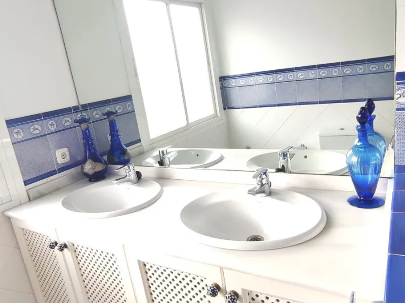 Apartment - Middle Floor Apartment в продаже в Marbella, Málaga. В доме 4 спален и 3 ванных комнат. Площадь дома 158 м²