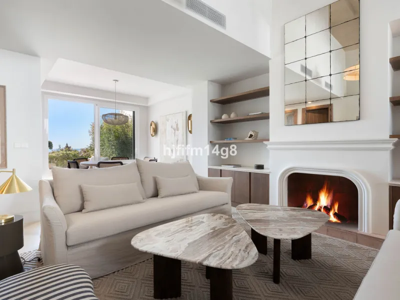 Welcome to this stunning and fully refurbished three-bedroom townhouse for sale in the sought-after residential enclave of La Colina, in the heart of Nueva Andalucía, Marbella. Tastefully renovated throughout and sold fully furnished, this turnkey home of