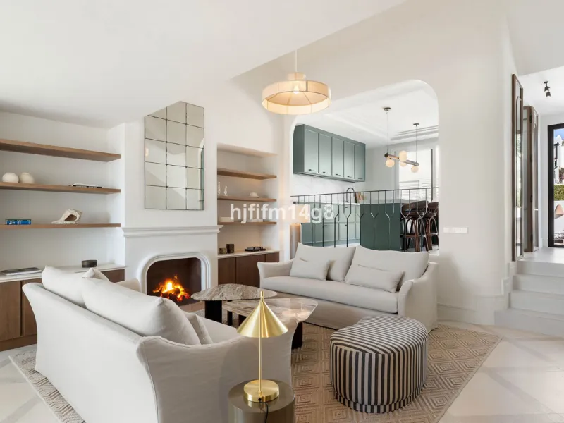 Welcome to this stunning and fully refurbished three-bedroom townhouse for sale in the sought-after residential enclave of La Colina, in the heart of Nueva Andalucía, Marbella. Tastefully renovated throughout and sold fully furnished, this turnkey home of