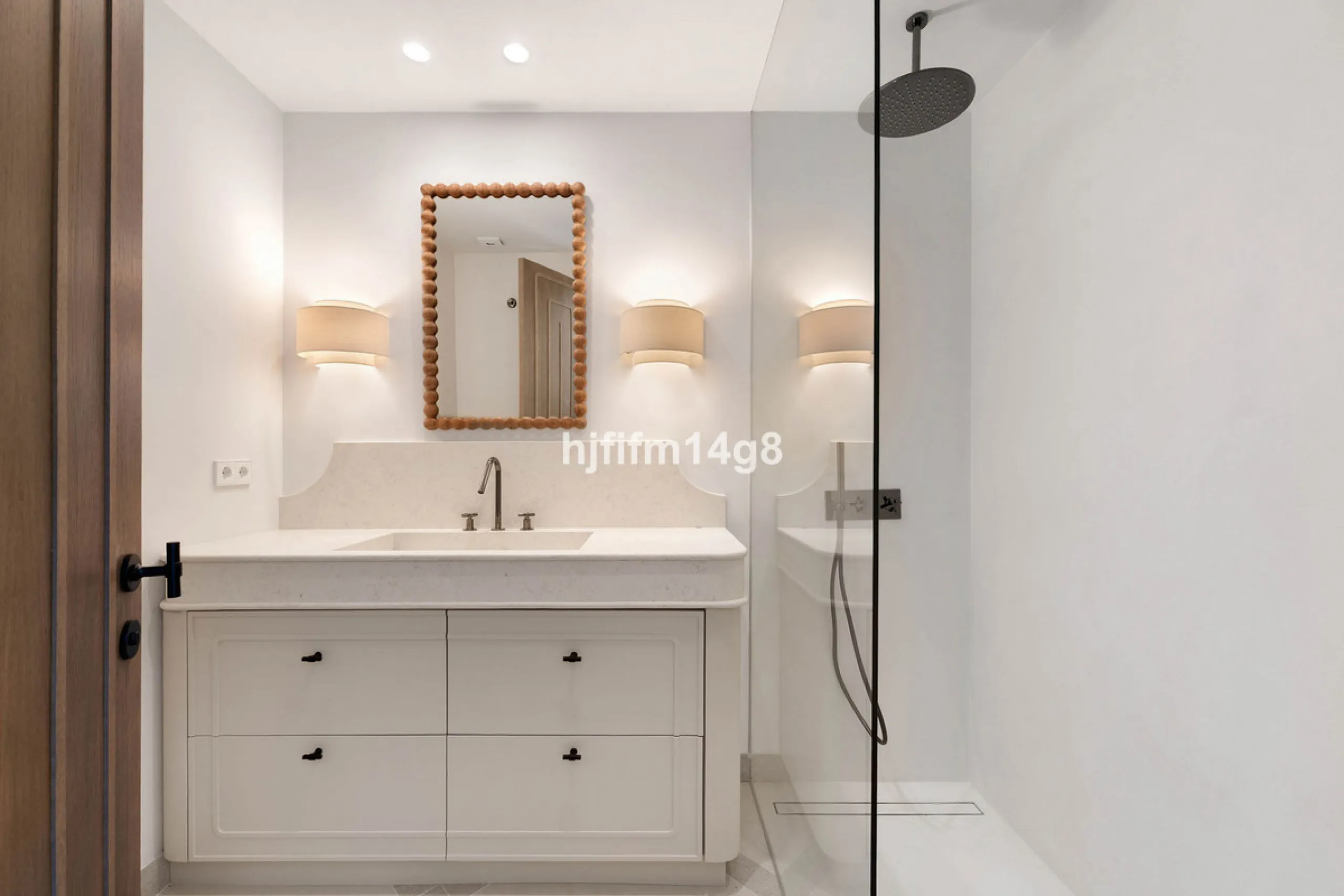 Welcome to this stunning and fully refurbished three-bedroom townhouse for sale in the sought-after residential enclave of La Colina, in the heart of Nueva Andalucía, Marbella. Tastefully renovated throughout and sold fully furnished, this turnkey home of