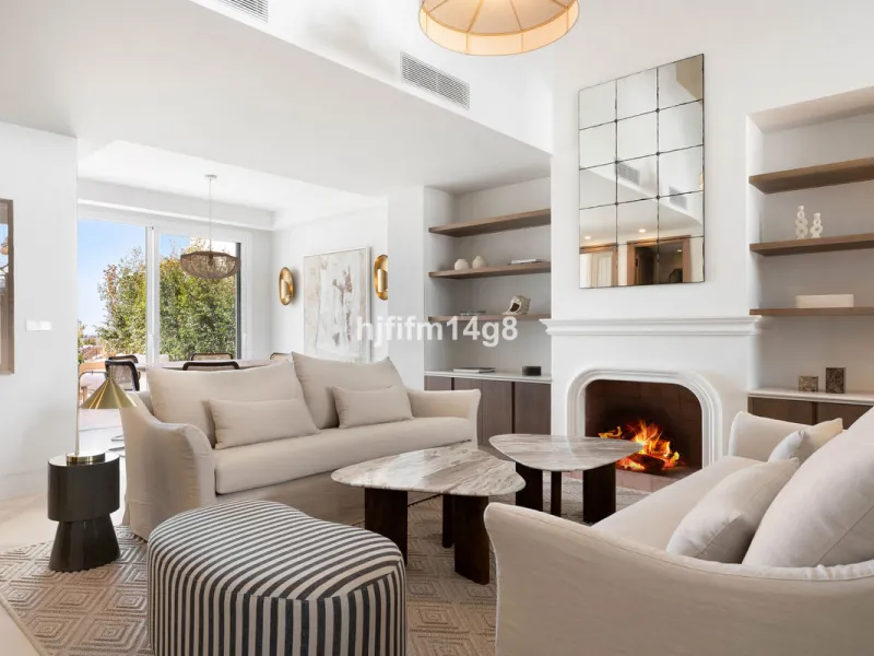 Welcome to this stunning and fully refurbished three-bedroom townhouse for sale in the sought-after residential enclave of La Colina, in the heart of Nueva Andalucía, Marbella. Tastefully renovated throughout and sold fully furnished, this turnkey home of