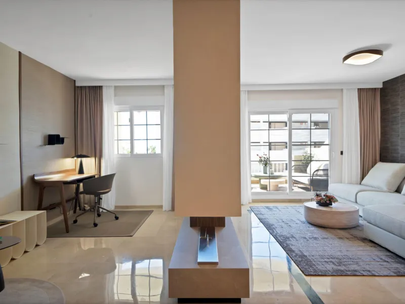 Exclusive Renovated Apartment in Marbella's Golden Mile, next to Hotel Puente