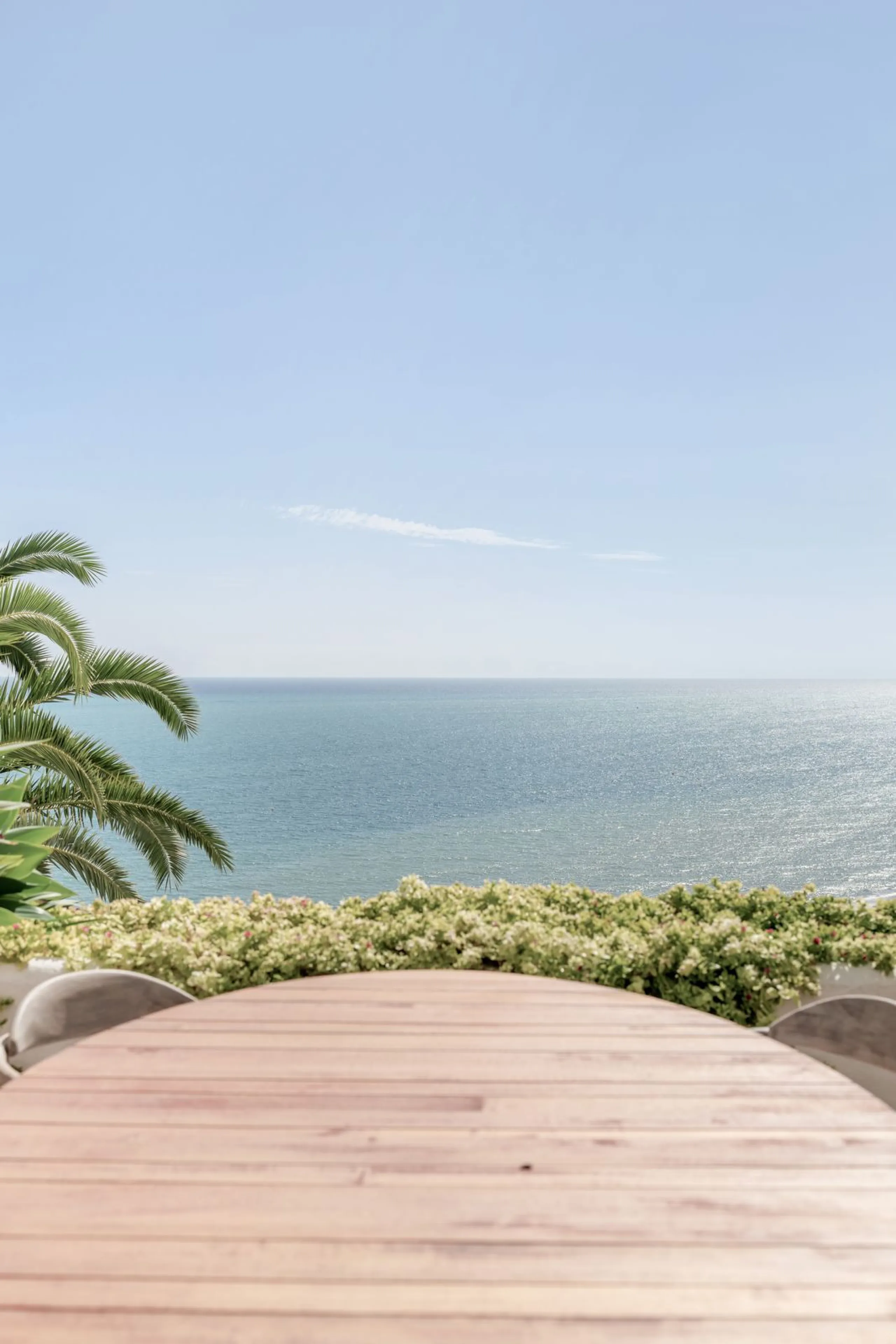 Completely renovated apartment for sale at Torremolinos' most sought-after address.