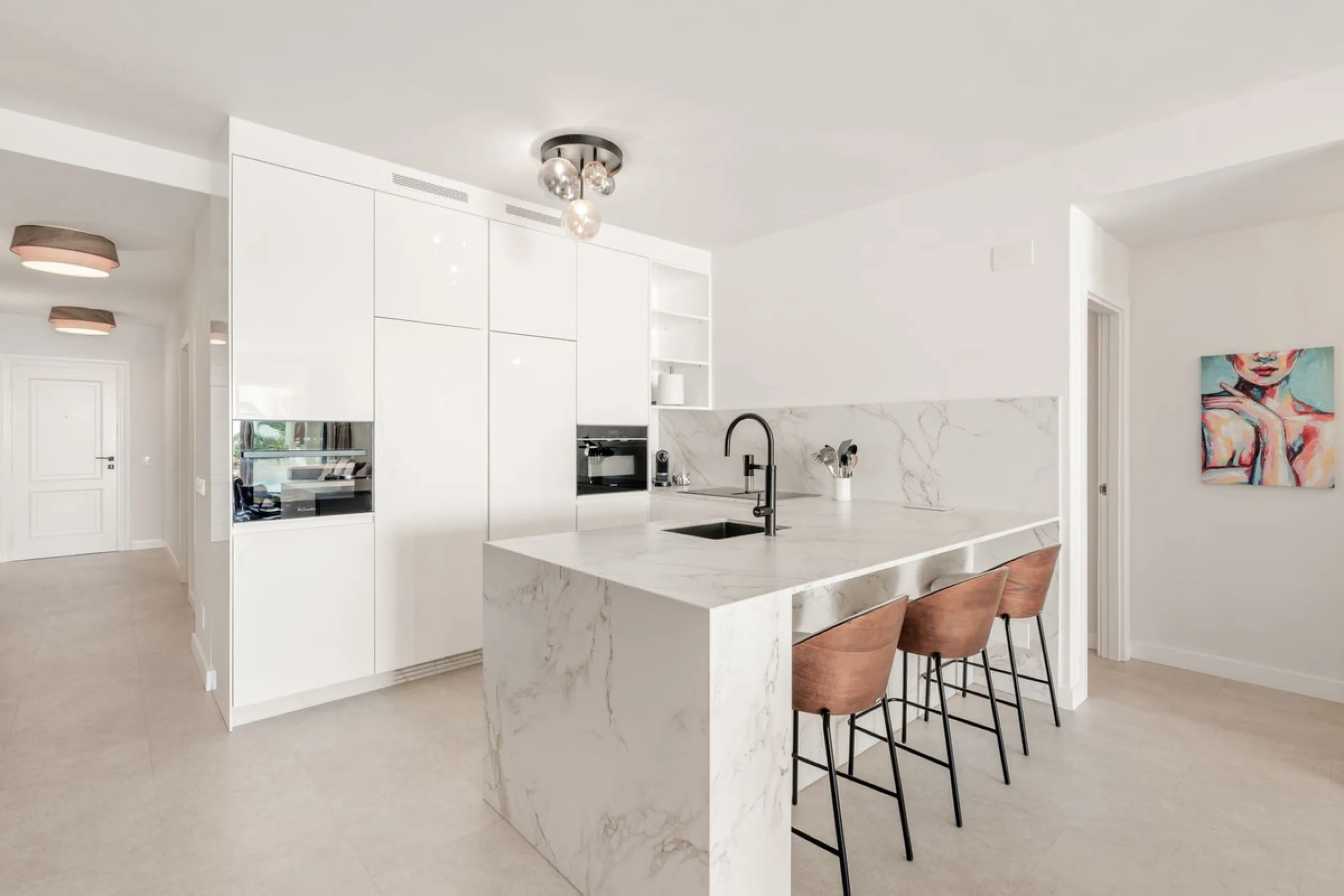 Completely renovated apartment for sale at Torremolinos' most sought-after address.