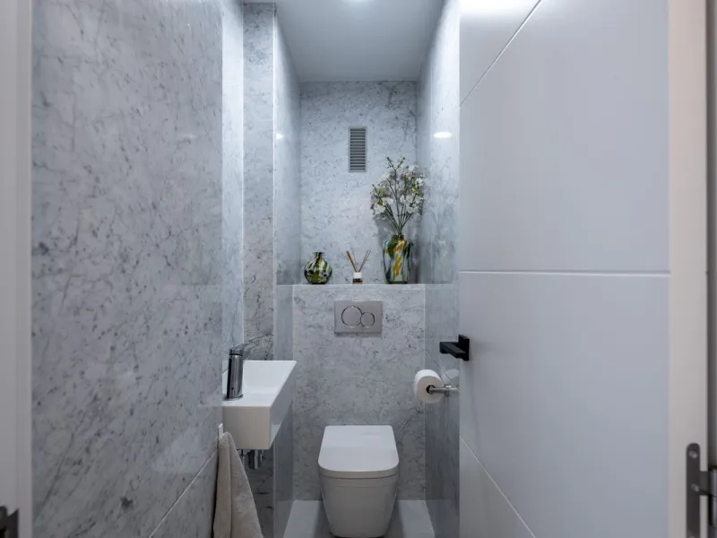 Completely renovated apartment for sale at Torremolinos' most sought-after address.