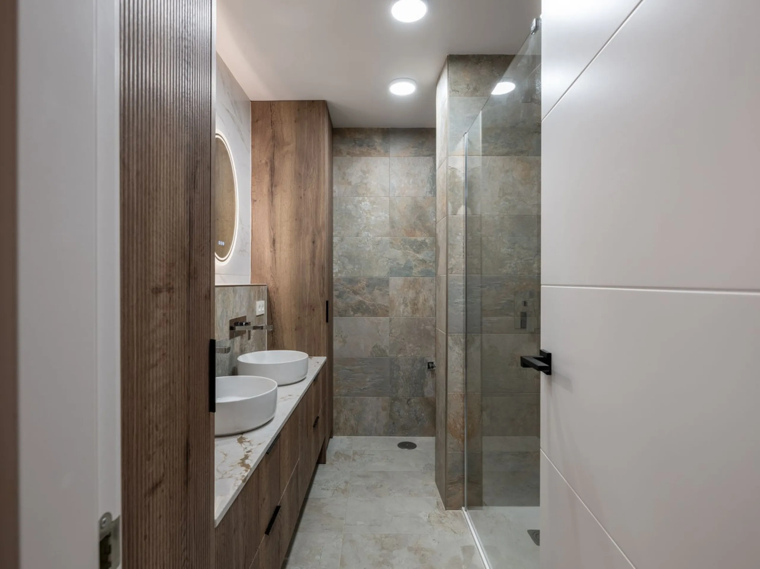 Completely renovated apartment for sale at Torremolinos' most sought-after address.