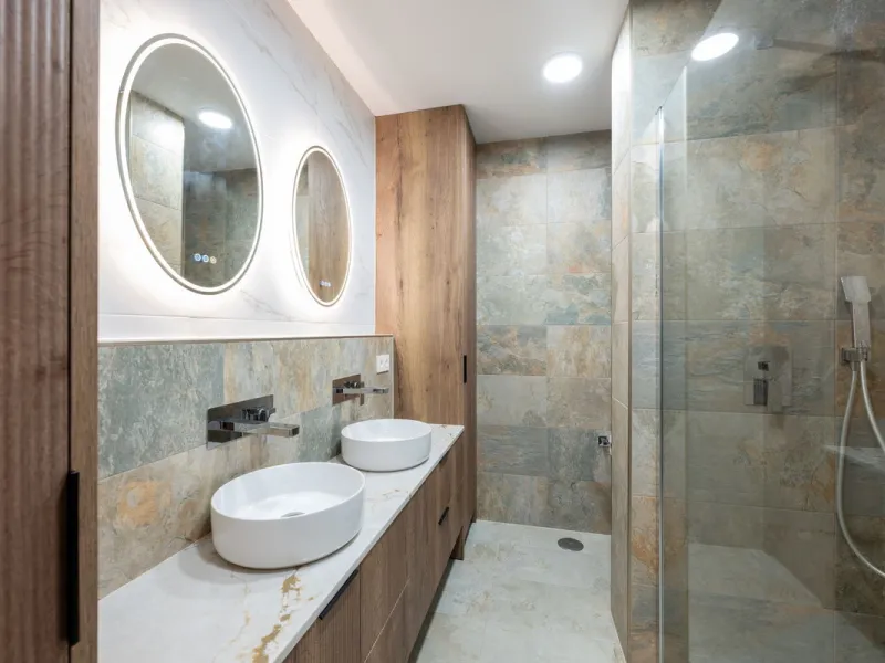 Completely renovated apartment for sale at Torremolinos' most sought-after address.