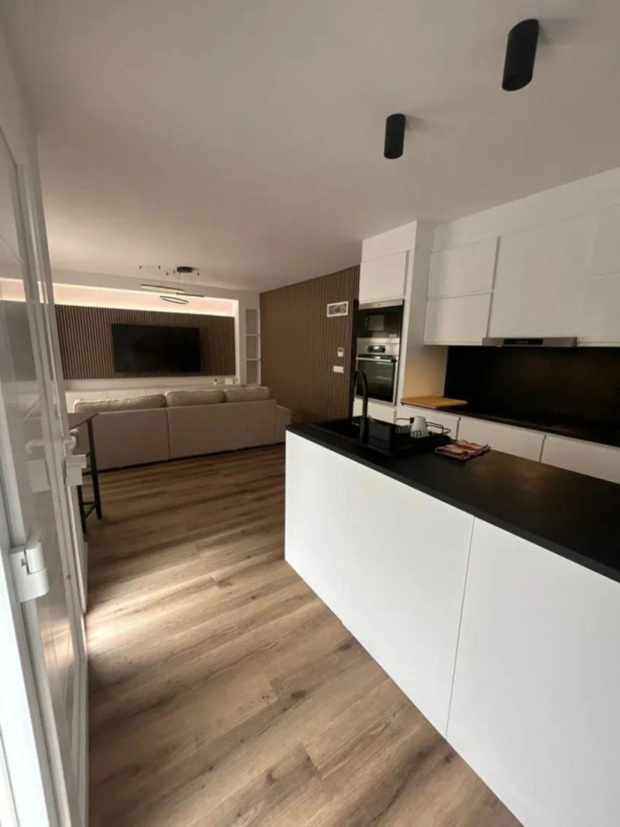 Middle Floor Apartment, Estepona, Costa del Sol.