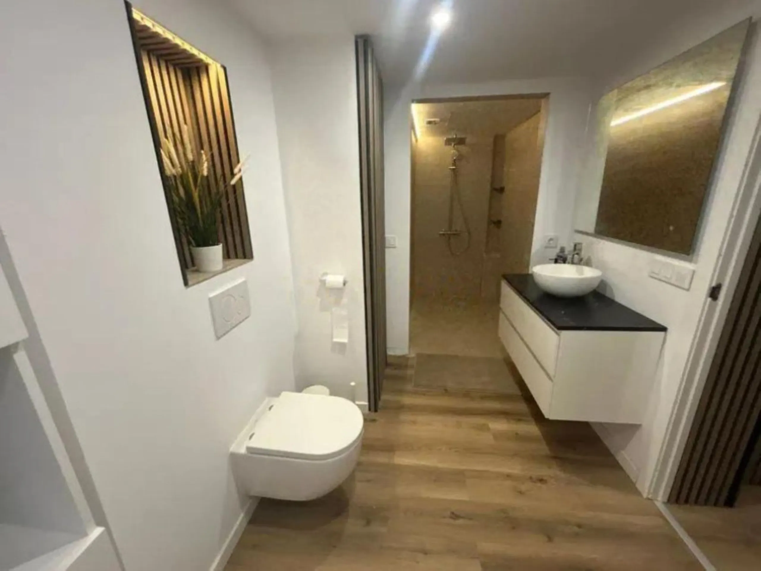 Middle Floor Apartment, Estepona, Costa del Sol.