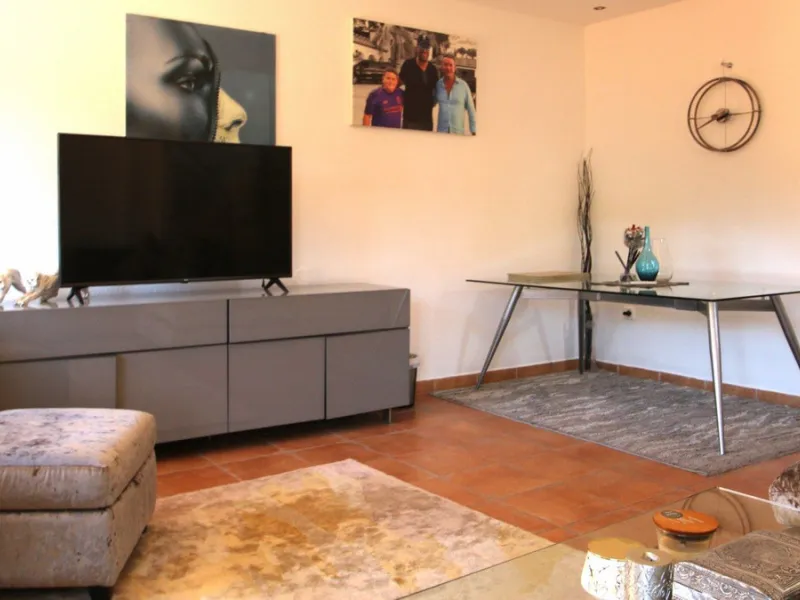Spacious Semi‑Detached Villa for Sale in Los Pacos, Fuengirola
