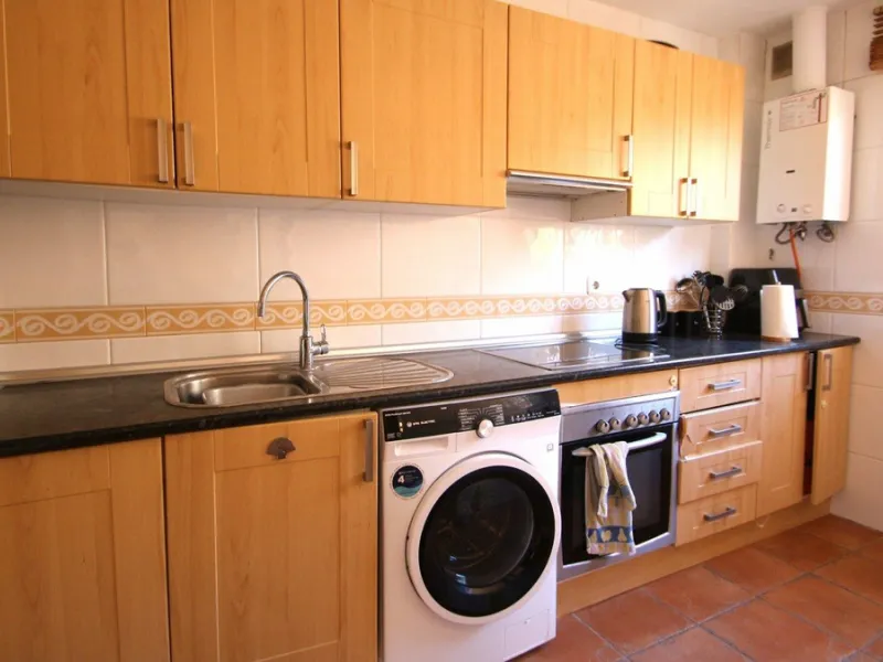 Spacious Semi‑Detached Villa for Sale in Los Pacos, Fuengirola