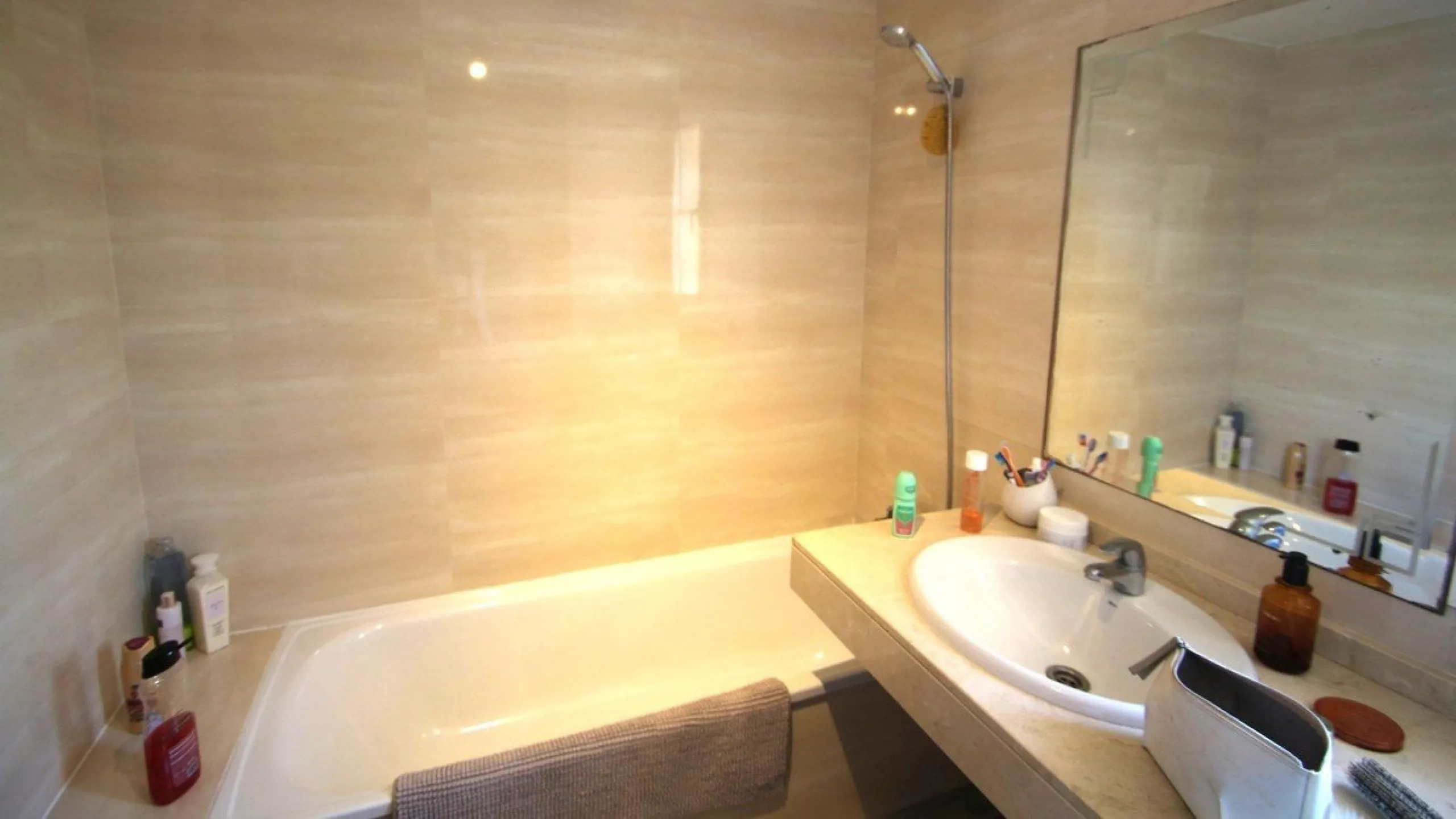 Spacious Semi‑Detached Villa for Sale in Los Pacos, Fuengirola