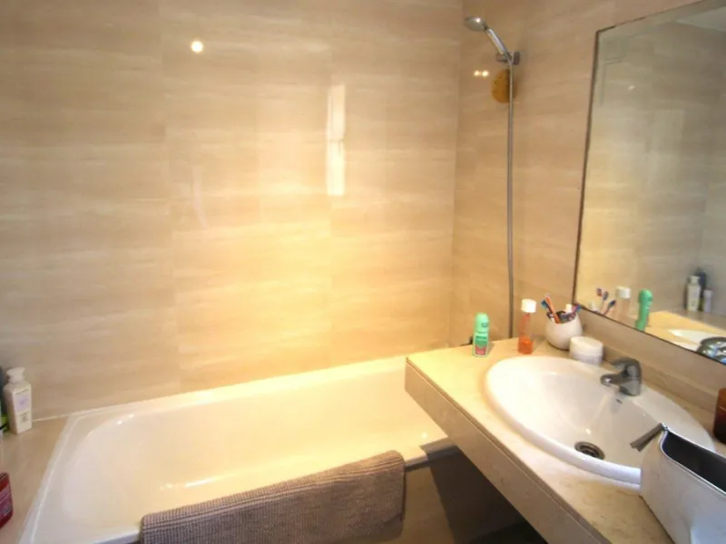 Spacious Semi‑Detached Villa for Sale in Los Pacos, Fuengirola