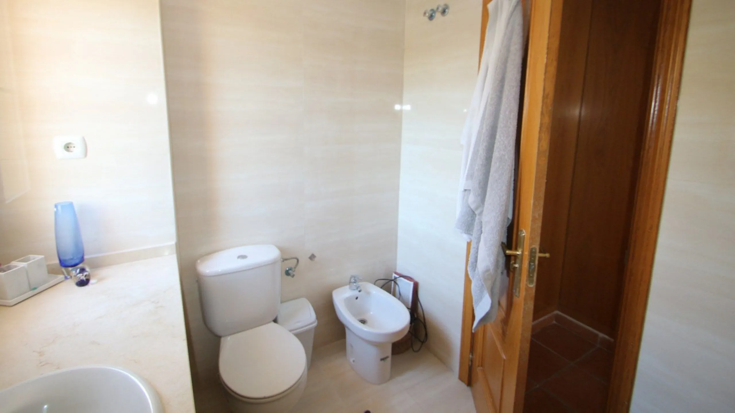 Spacious Semi‑Detached Villa for Sale in Los Pacos, Fuengirola