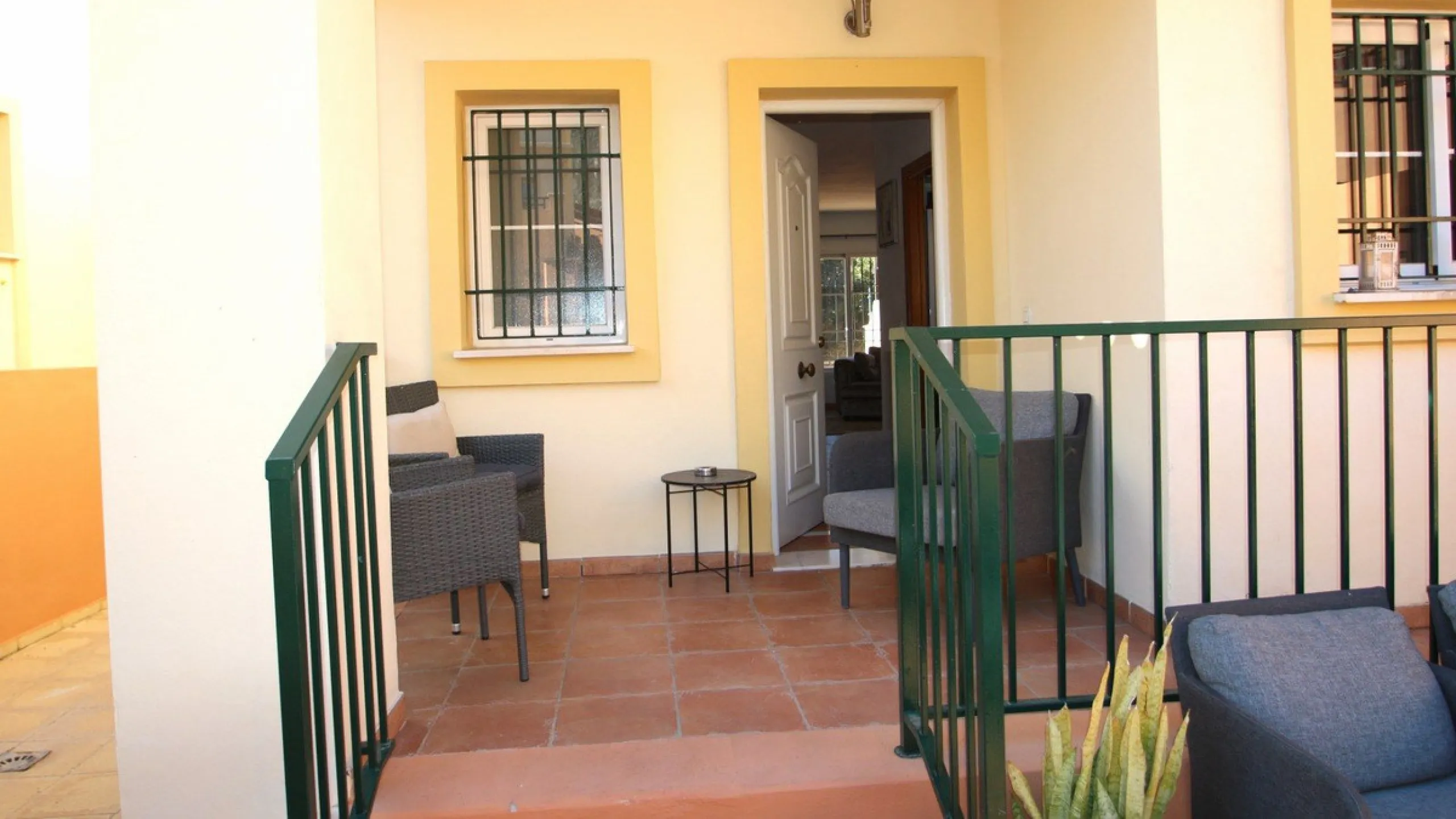 Spacious Semi‑Detached Villa for Sale in Los Pacos, Fuengirola
