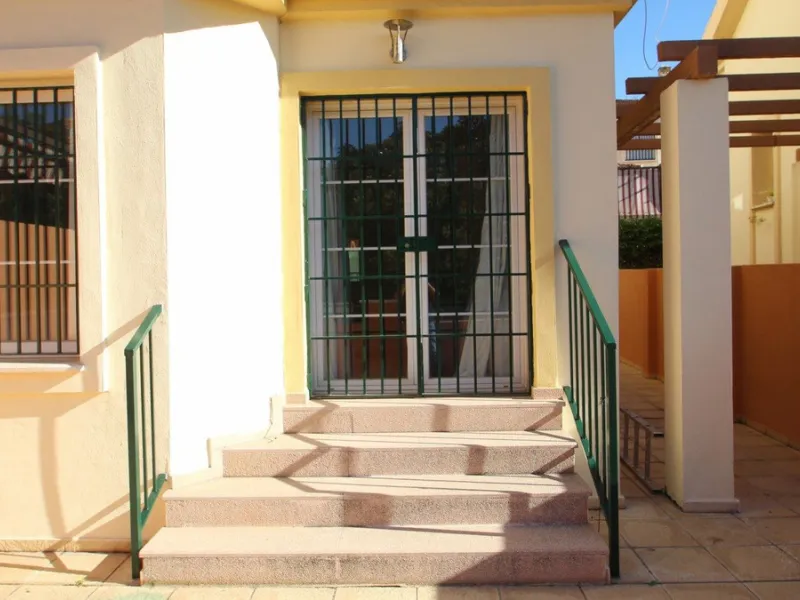 Spacious Semi‑Detached Villa for Sale in Los Pacos, Fuengirola