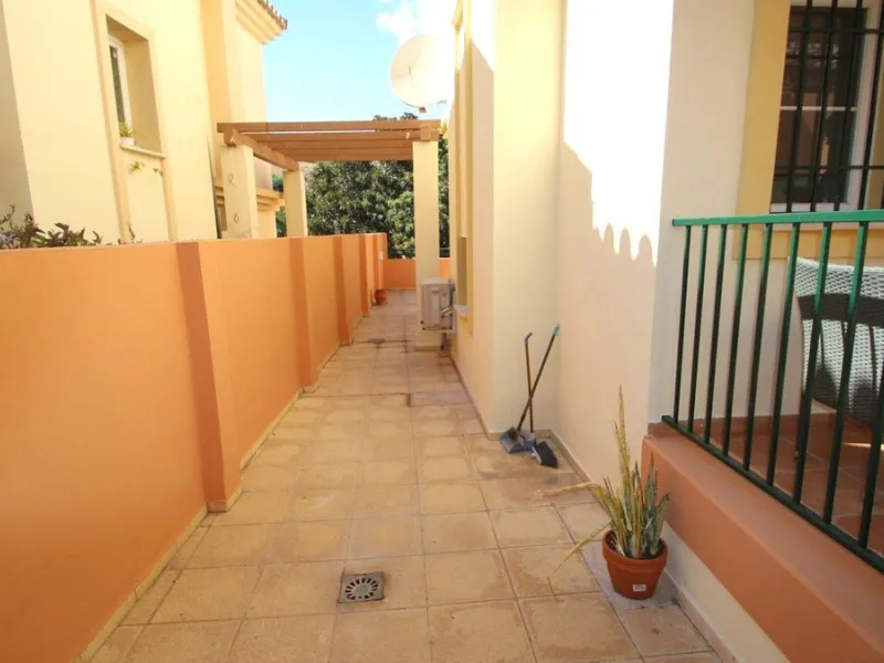 Spacious Semi‑Detached Villa for Sale in Los Pacos, Fuengirola