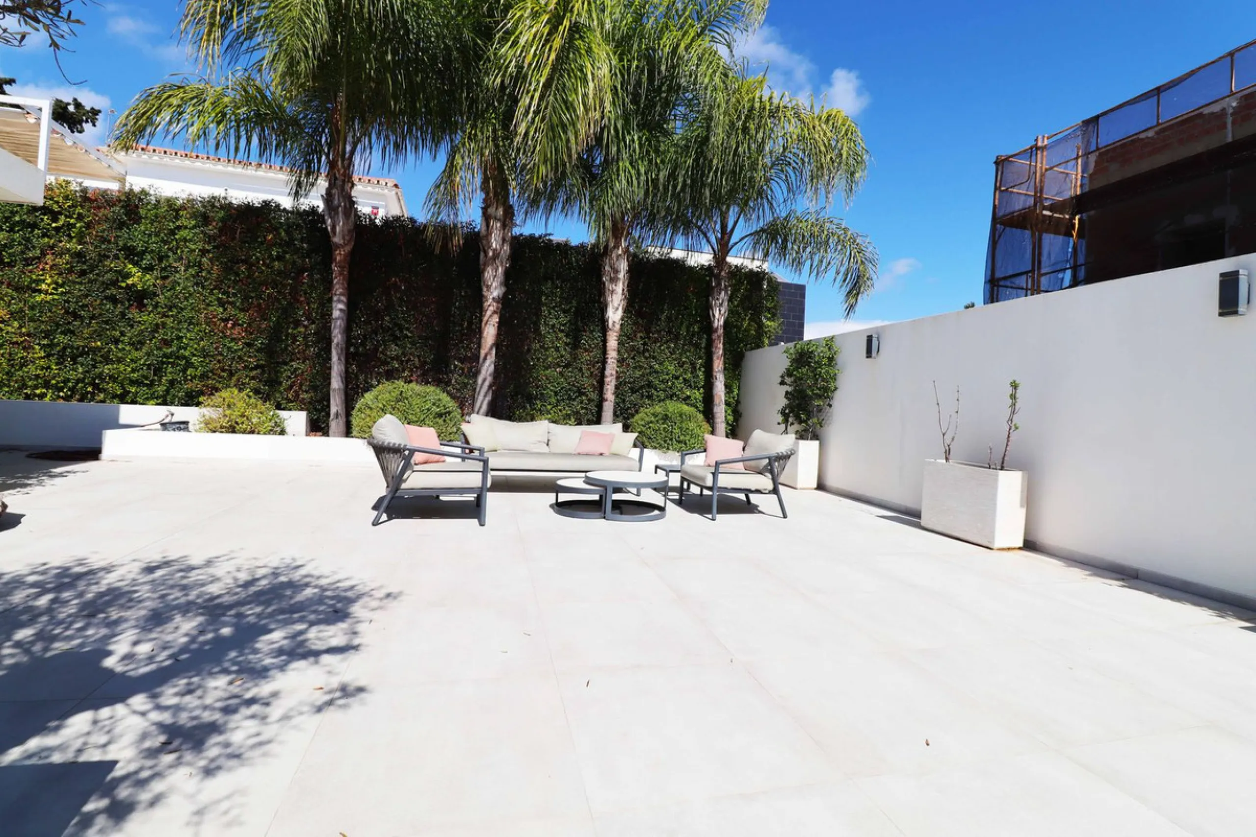 MODERN VILLA WITH SEA VIEWS JUST 200 METERS FROM THE BEACH FOR SALE IN EL CHAPARRAL, MIJAS COSTA
