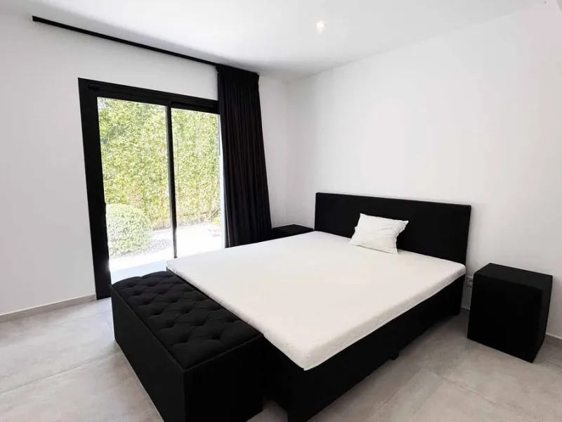 MODERN VILLA WITH SEA VIEWS JUST 200 METERS FROM THE BEACH FOR SALE IN EL CHAPARRAL, MIJAS COSTA