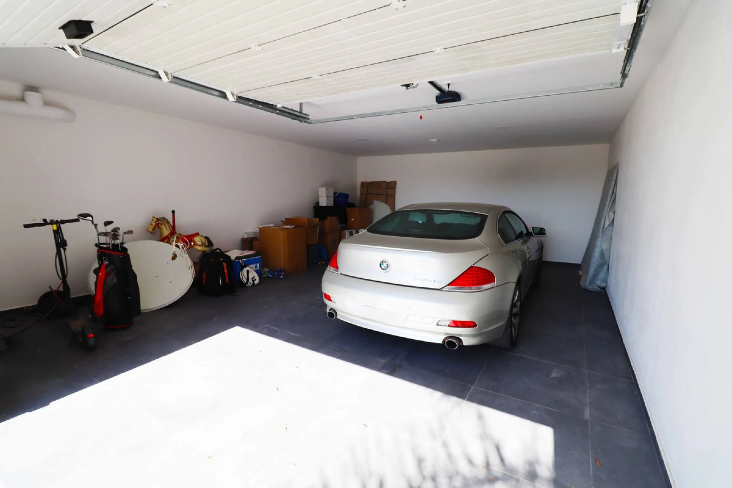 MODERN VILLA WITH SEA VIEWS JUST 200 METERS FROM THE BEACH FOR SALE IN EL CHAPARRAL, MIJAS COSTA