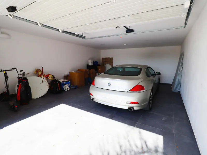 MODERN VILLA WITH SEA VIEWS JUST 200 METERS FROM THE BEACH FOR SALE IN EL CHAPARRAL, MIJAS COSTA