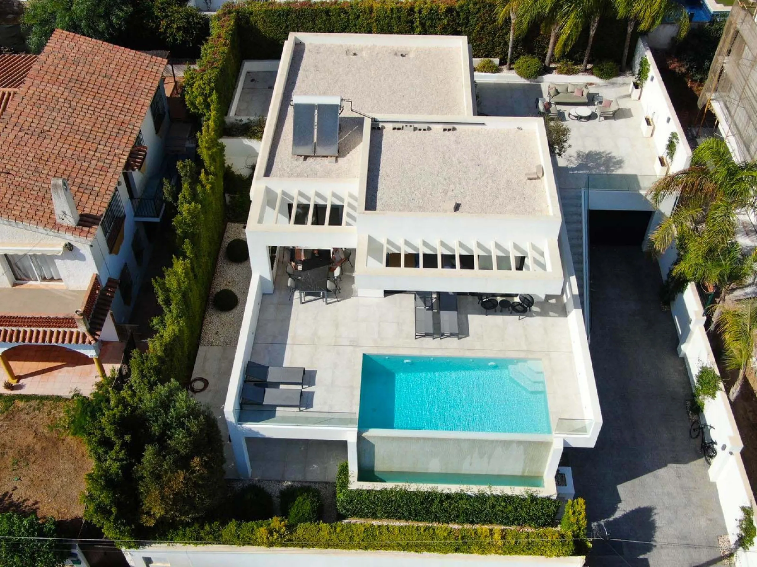 MODERN VILLA WITH SEA VIEWS JUST 200 METERS FROM THE BEACH FOR SALE IN EL CHAPARRAL, MIJAS COSTA