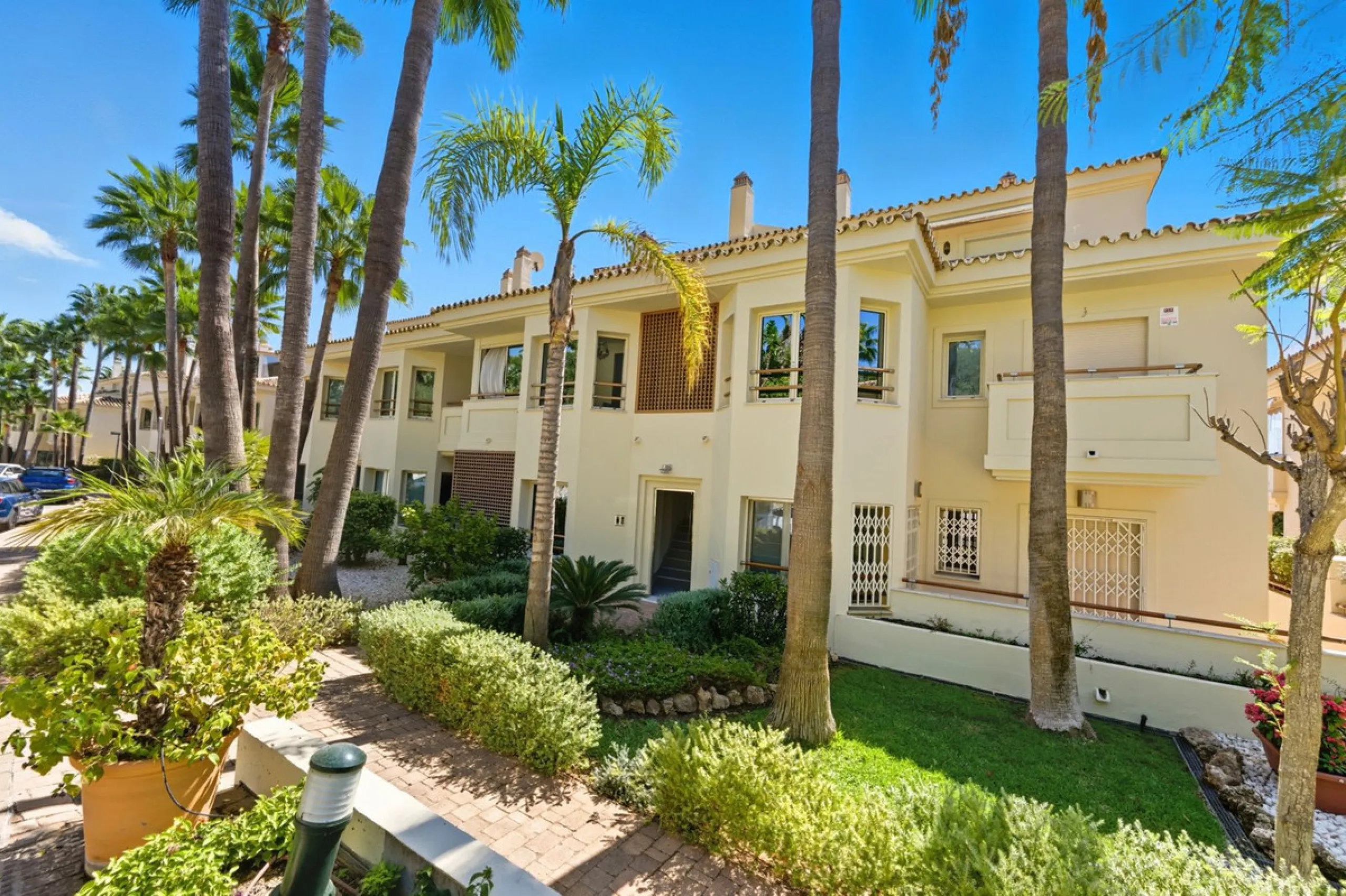 Golden Mile Apartment now reduced from 1250.000,- to 1100.000,-
