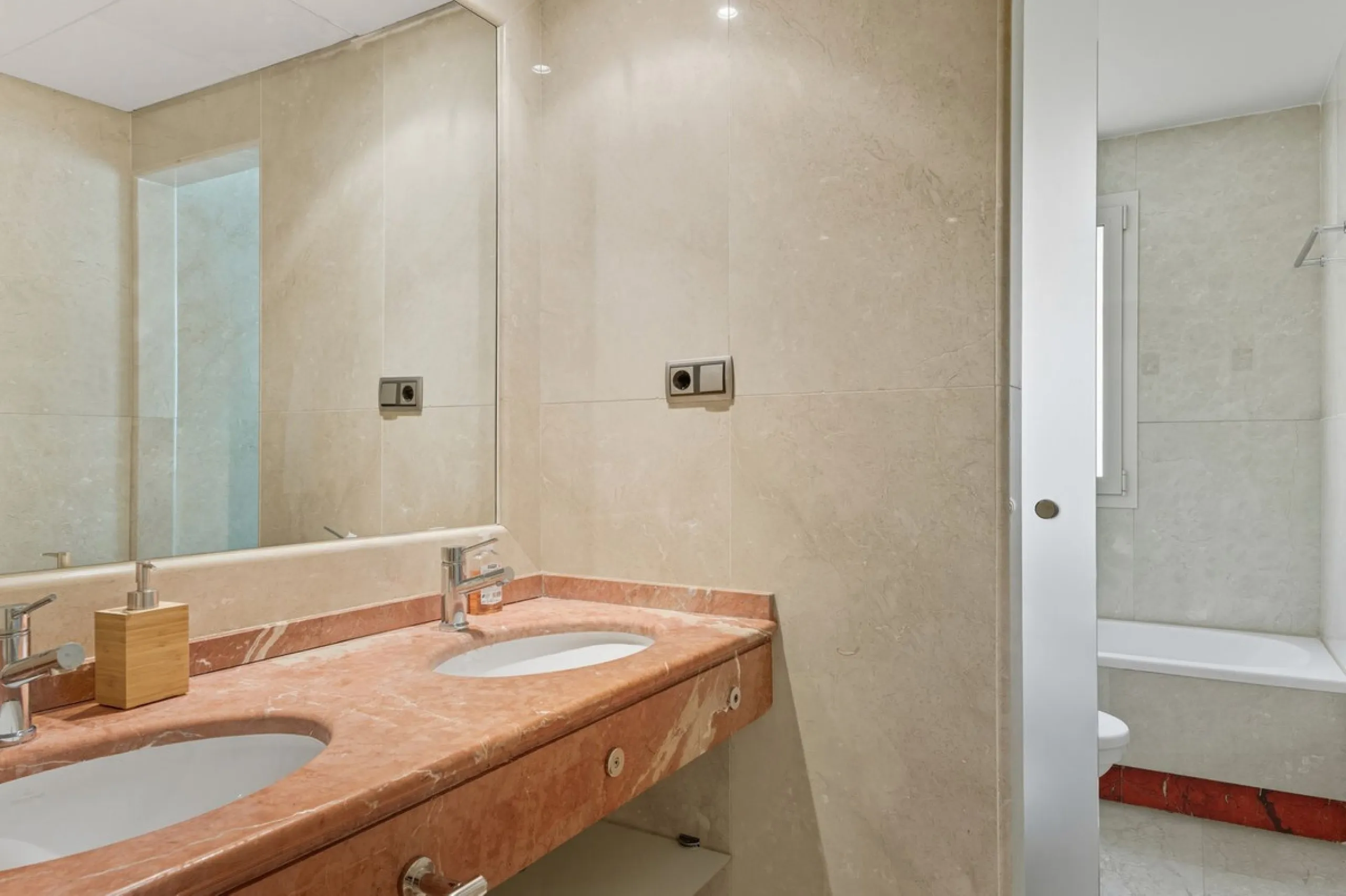 Golden Mile Apartment now reduced from 1250.000,- to 1100.000,-
