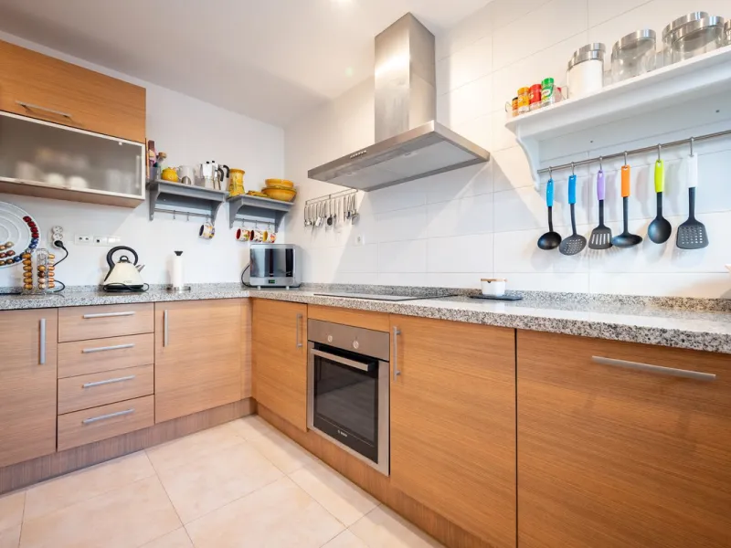 This elegant, partly furnished, and move-in-ready penthouse duplex in Pueblo Los Monteros is located in Altos de Los Monteros. It combines luxury and comfort in one of Marbella's most sought-after neighbourhoods.