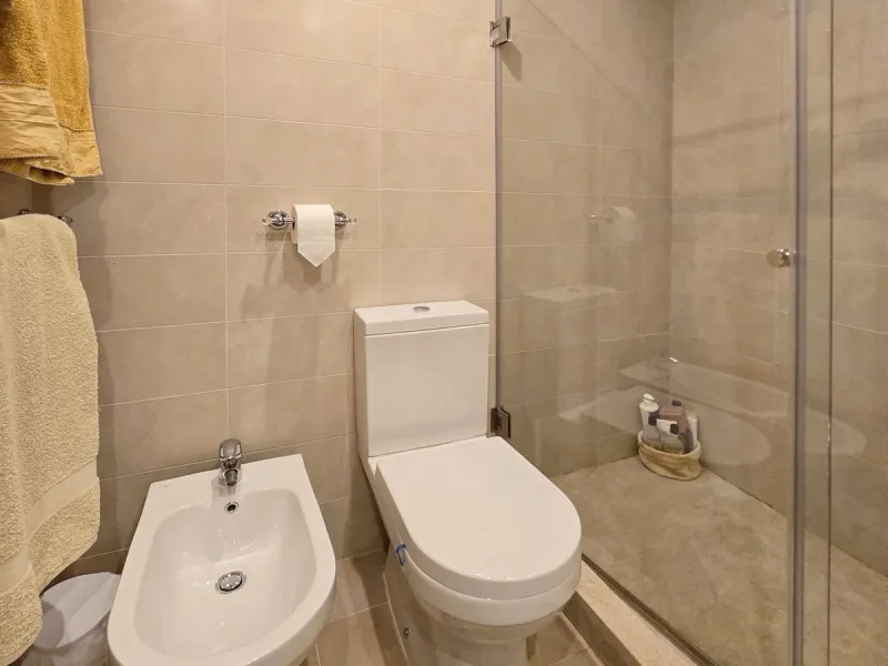 This elegant, partly furnished, and move-in-ready penthouse duplex in Pueblo Los Monteros is located in Altos de Los Monteros. It combines luxury and comfort in one of Marbella's most sought-after neighbourhoods.