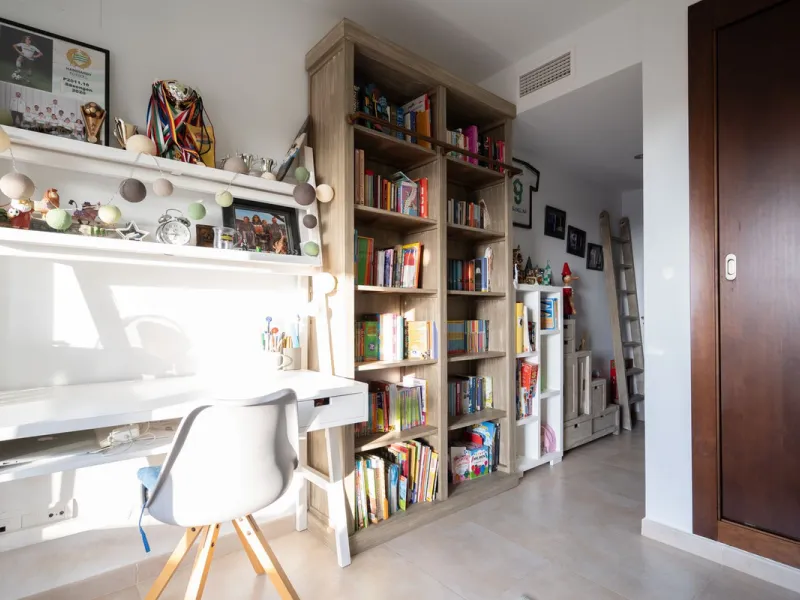 This elegant, partly furnished, and move-in-ready penthouse duplex in Pueblo Los Monteros is located in Altos de Los Monteros. It combines luxury and comfort in one of Marbella's most sought-after neighbourhoods.