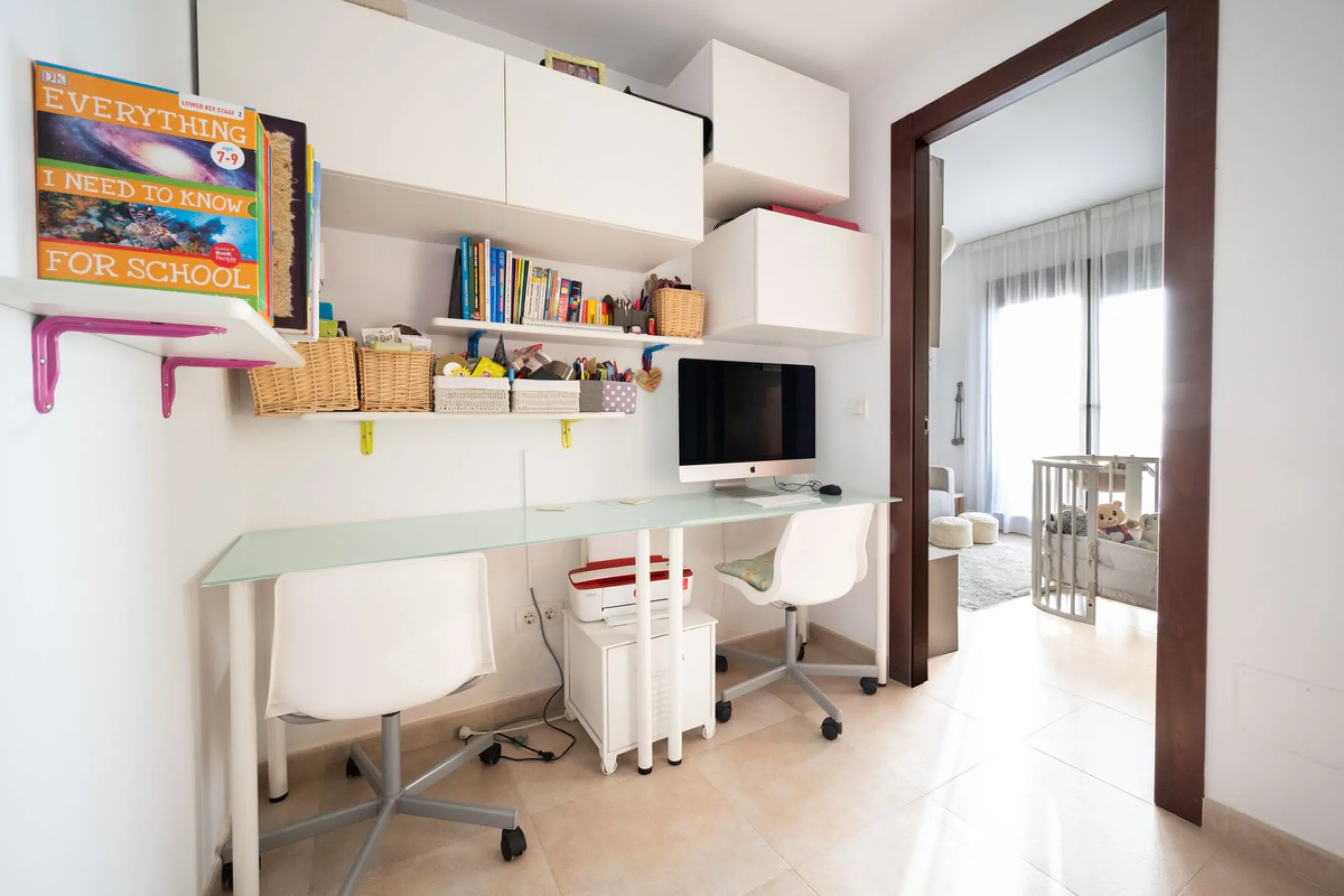 This elegant, partly furnished, and move-in-ready penthouse duplex in Pueblo Los Monteros is located in Altos de Los Monteros. It combines luxury and comfort in one of Marbella's most sought-after neighbourhoods.