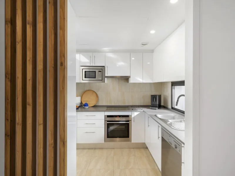 Magnificently Presented Triplex Penthouse in La Cala de Mijas. Just a five-minute drive from the charming coastal town of La Cala de Mijas, this beautifully updated triplex penthouse apartment combines modern style, generous space, and eco-friendly living