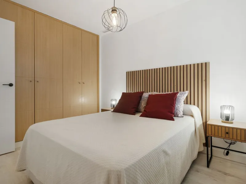 Magnificently Presented Triplex Penthouse in La Cala de Mijas. Just a five-minute drive from the charming coastal town of La Cala de Mijas, this beautifully updated triplex penthouse apartment combines modern style, generous space, and eco-friendly living