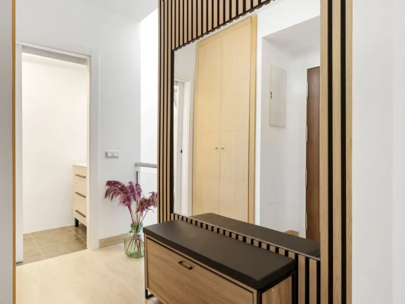Magnificently Presented Triplex Penthouse in La Cala de Mijas. Just a five-minute drive from the charming coastal town of La Cala de Mijas, this beautifully updated triplex penthouse apartment combines modern style, generous space, and eco-friendly living