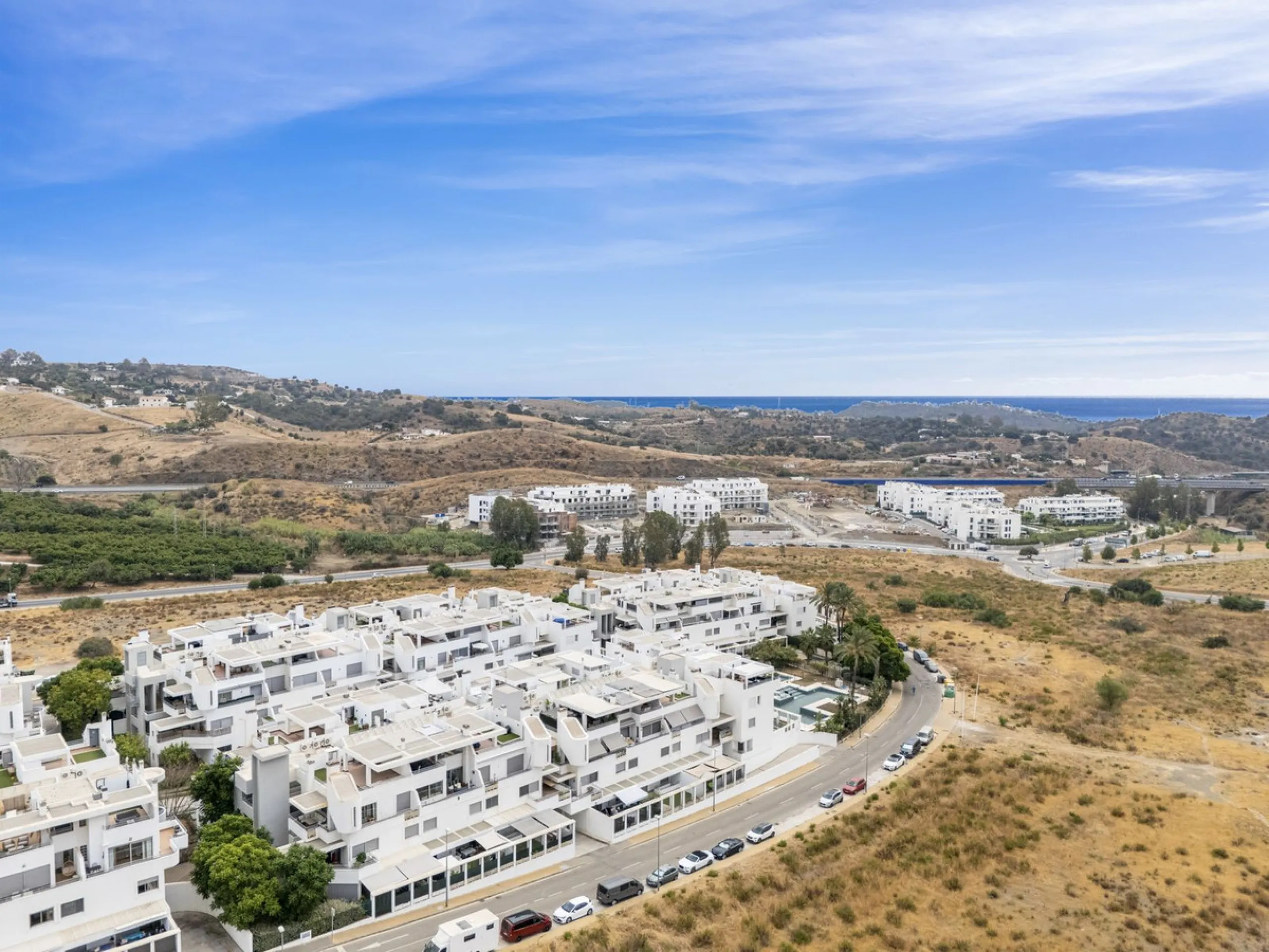 Magnificently Presented Triplex Penthouse in La Cala de Mijas. Just a five-minute drive from the charming coastal town of La Cala de Mijas, this beautifully updated triplex penthouse apartment combines modern style, generous space, and eco-friendly living