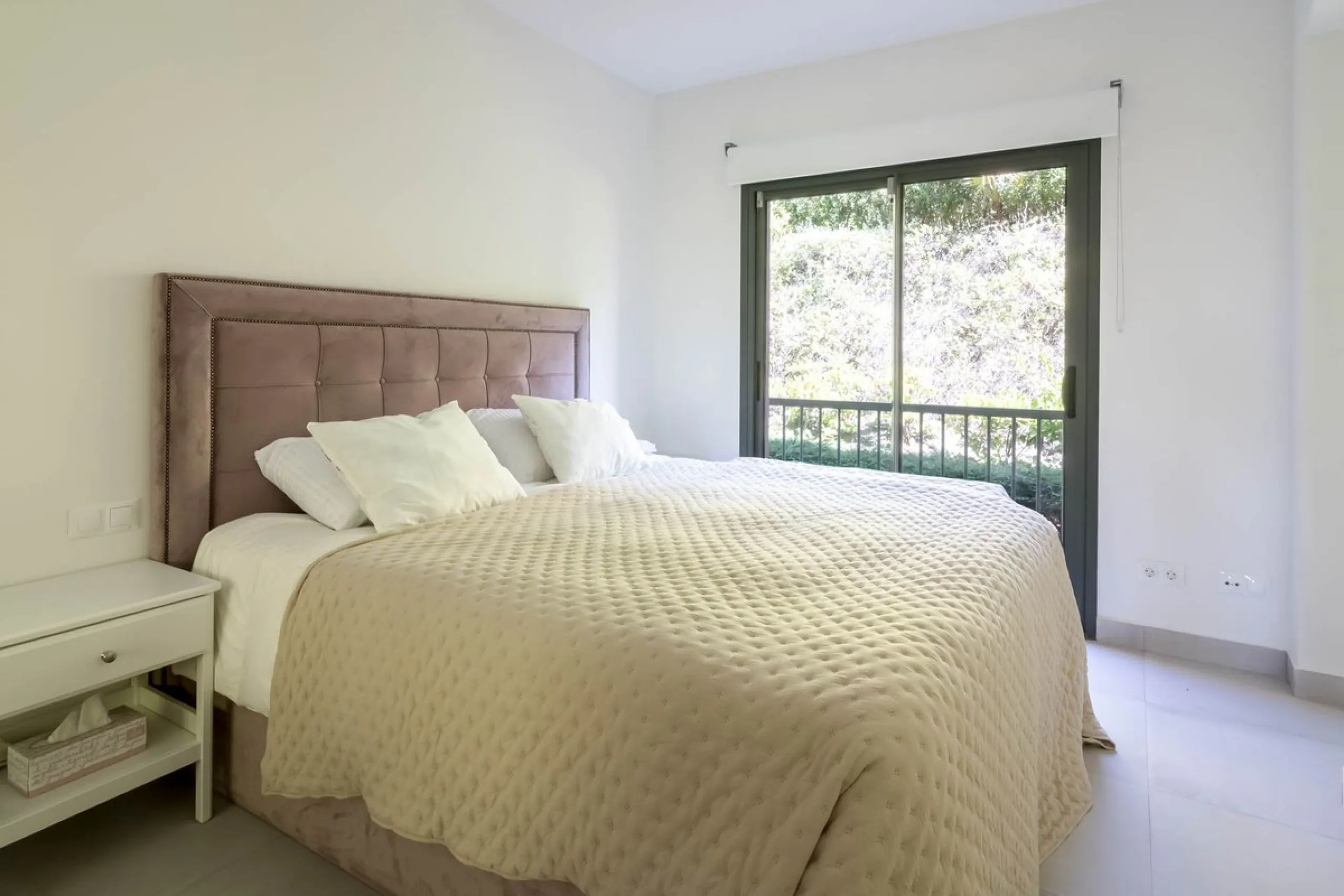 3 BEDROOM MIDDLE FLOOR APARTMENT WITH PANORAMIC SEA VIEWS TO THE COAST AND THE GOLF OF LOS FLAMINGOS